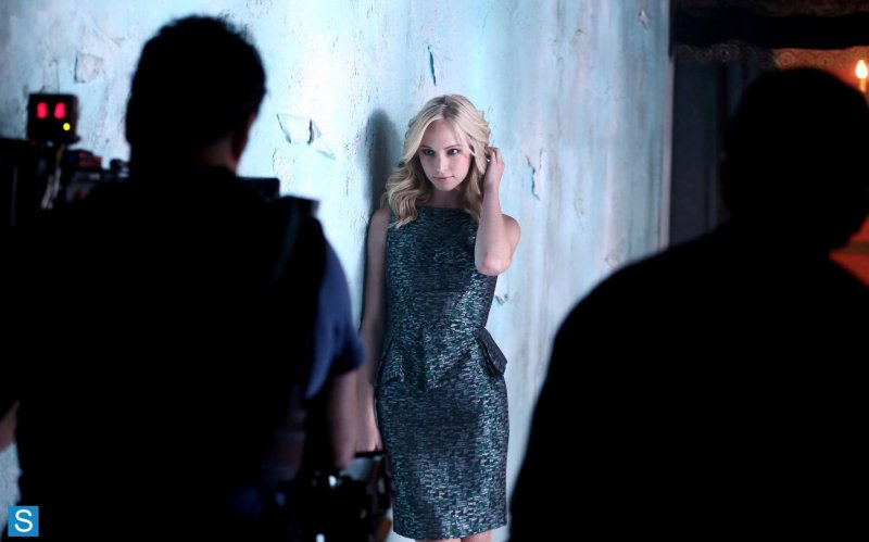 The-Vampire-Diaries-Candice-Accola-BTS-Photoshoot-Photo-FULL-f0bf5e8b26a50c1d49725512110a758b