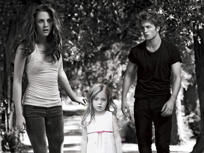 edward-bella-and-renesmee-edward-cullen-8083784-400-300